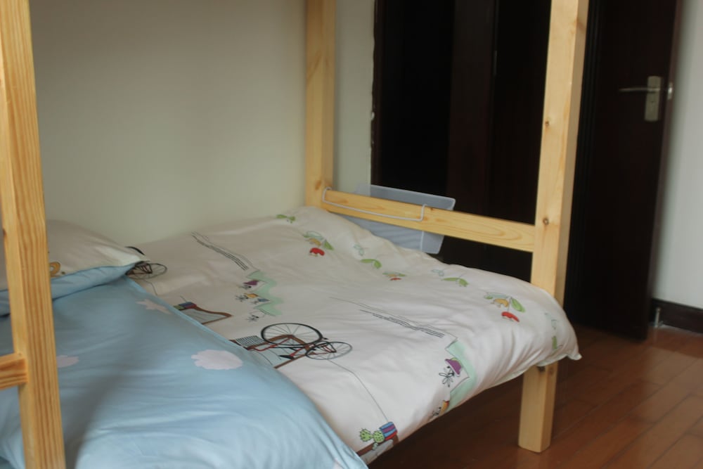 Фото Shanghai Lost International Youth Hostel