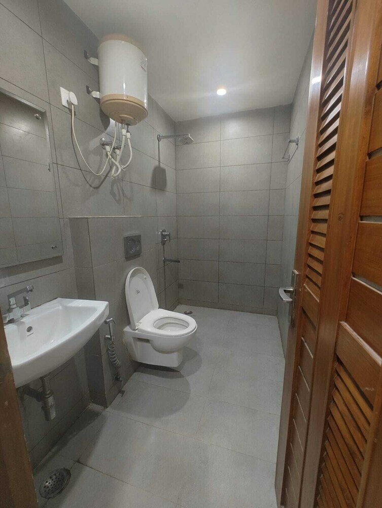 Фото Hotel Crystel Residency