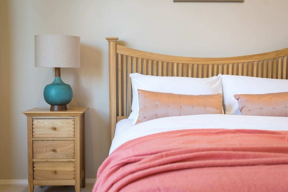 Фото Homely 2 Bedroom Victorian Apartment in Hampstead