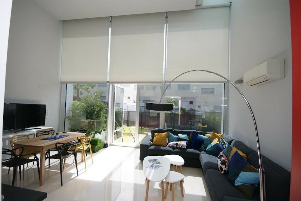 Фото Adosado Miramontgo