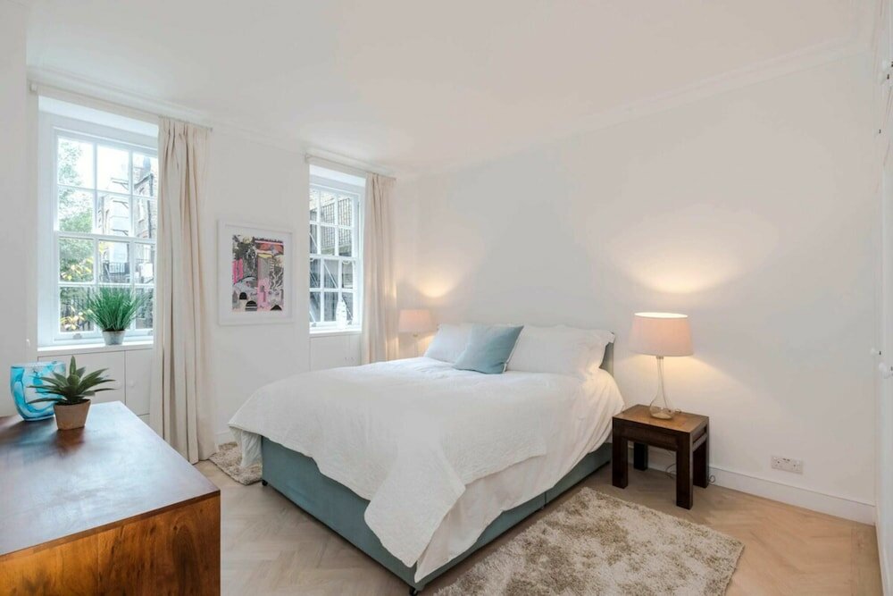 Фото Bright and Leafy 1 Bedroom Flat in the Heart of Chelsea