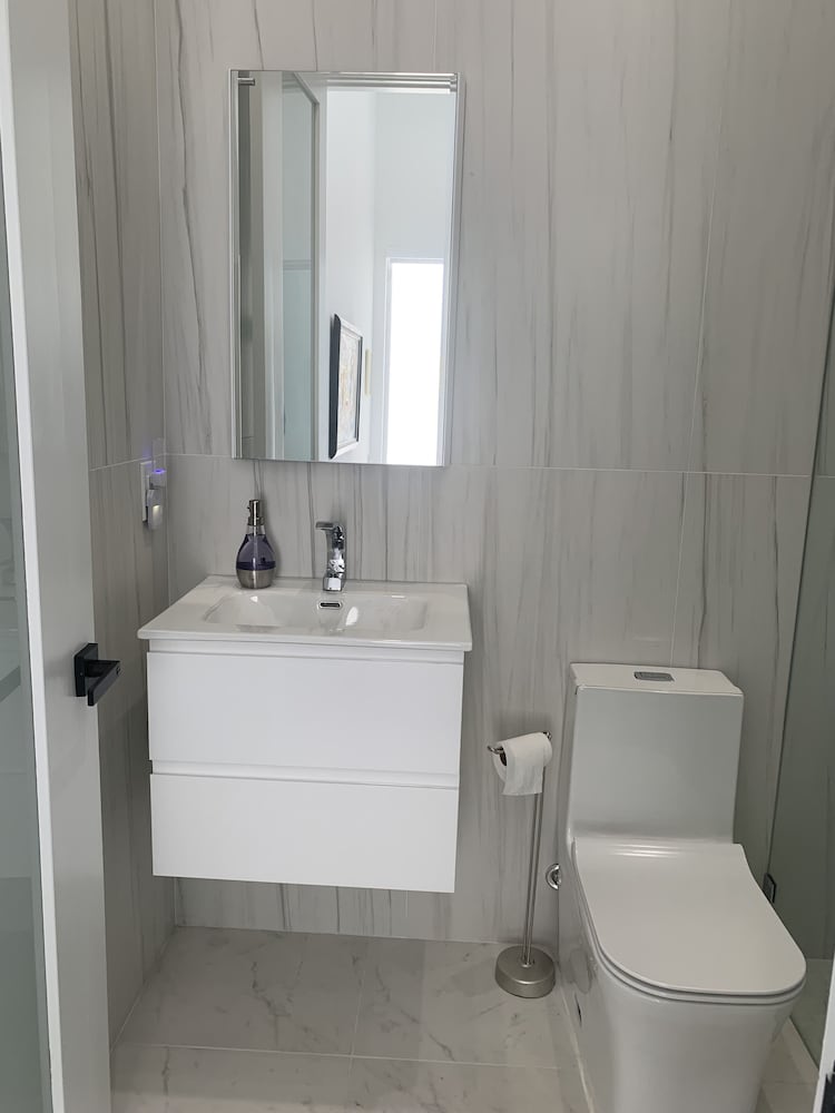 Фото Men Only Clothing Optional Guesthouse near Wilton Manors