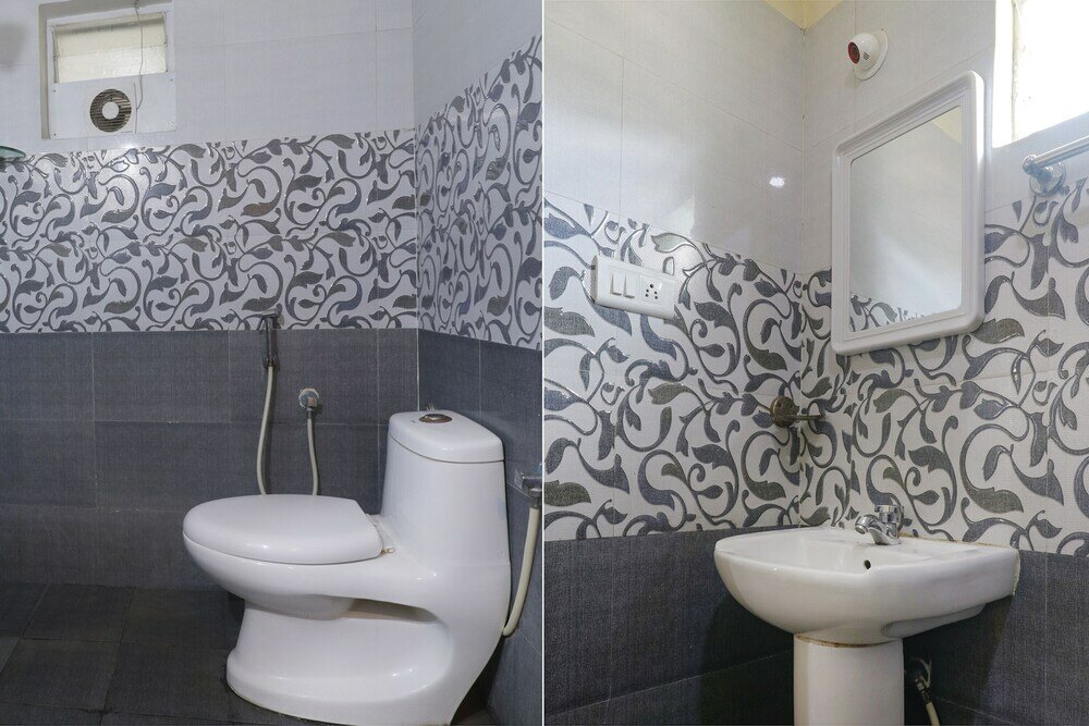 Фото Fabhotel Champion Residency