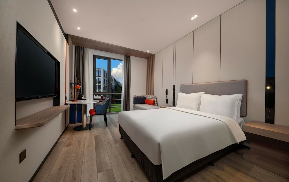 Фото Holiday Inn Express Shanghai Pujiang