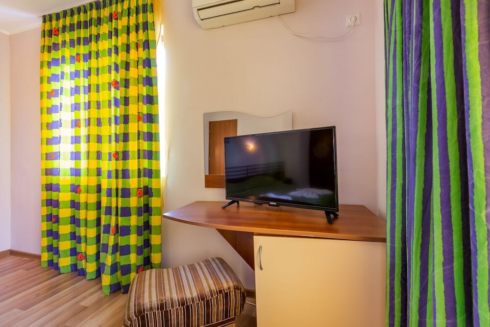 Фото Family Apartment in Dafinka Guest House