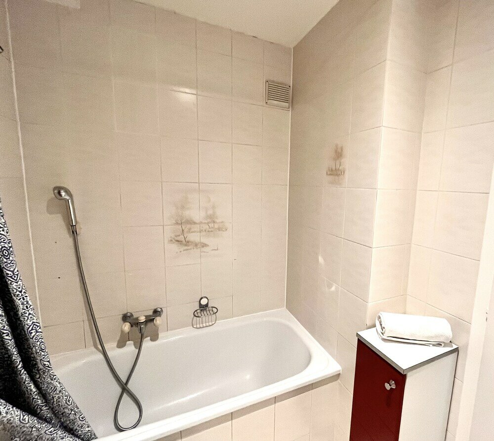 Фото Boutique Central Studio, 5' from Lake