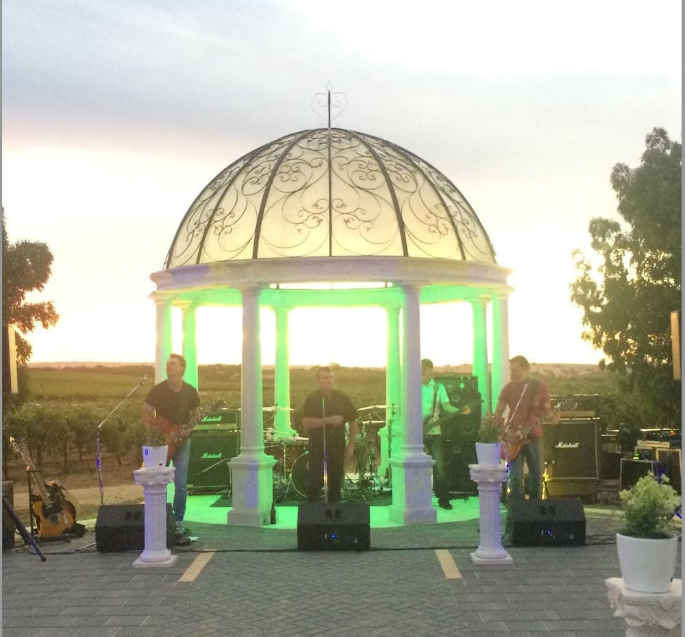 Фото 1837 Barossa Luxury Cottages Lyndoch Sa