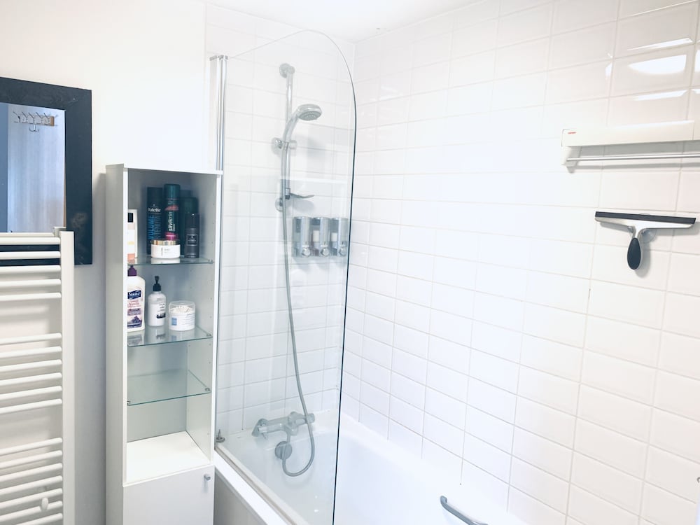 Фото Double Room In London Shared Penthouse