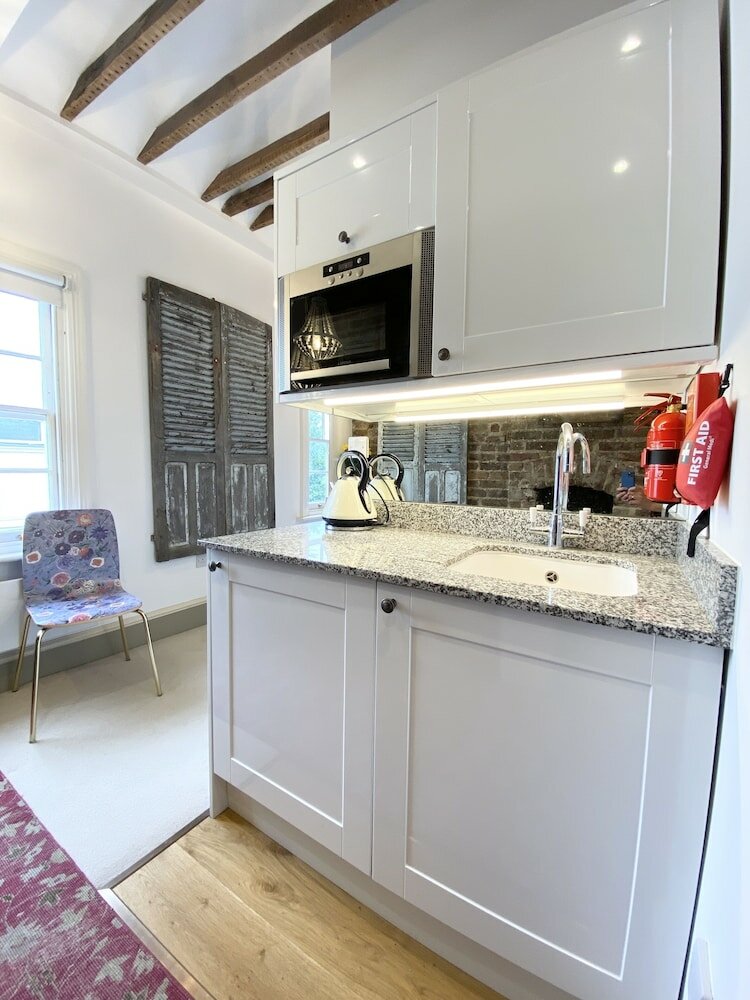 Фото Stylish Apartments in Pimlico