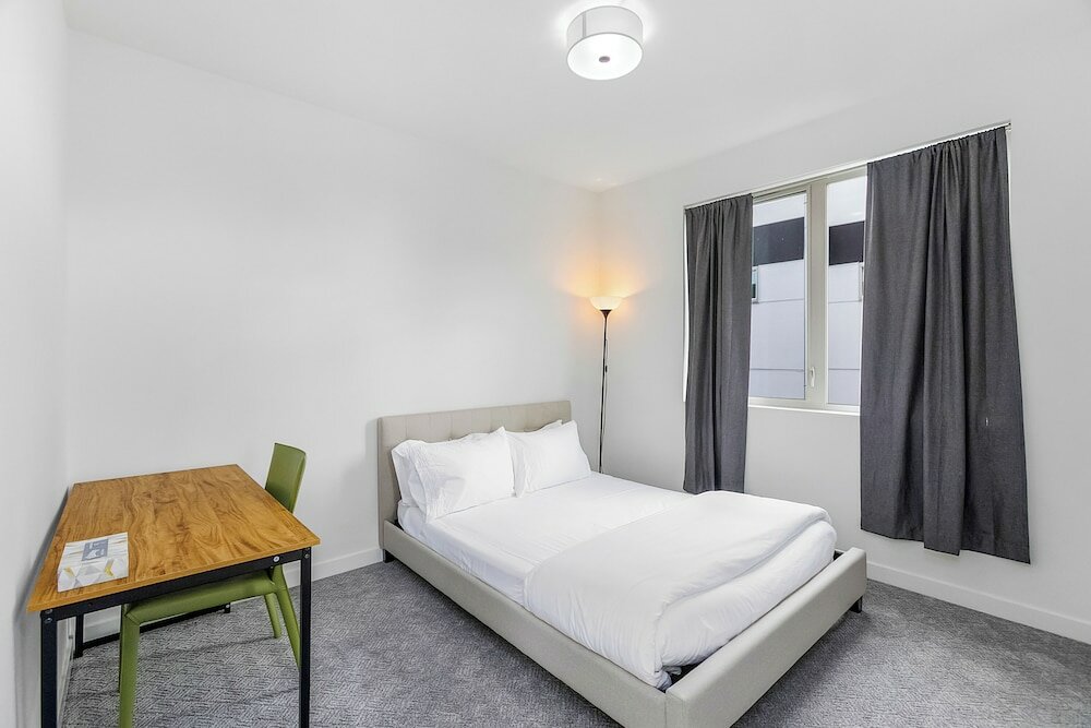 Фото Autumn Leaves in Jefferson Park