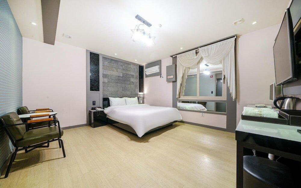 Фото Yeosu Hotel Chocolate