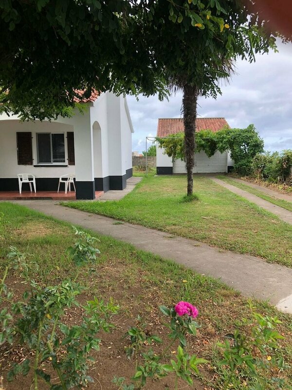 Гостиница House With 2 Bedrooms in Pico da Pedra, With Wonderful sea View and Enclosed Garden Near the Beach