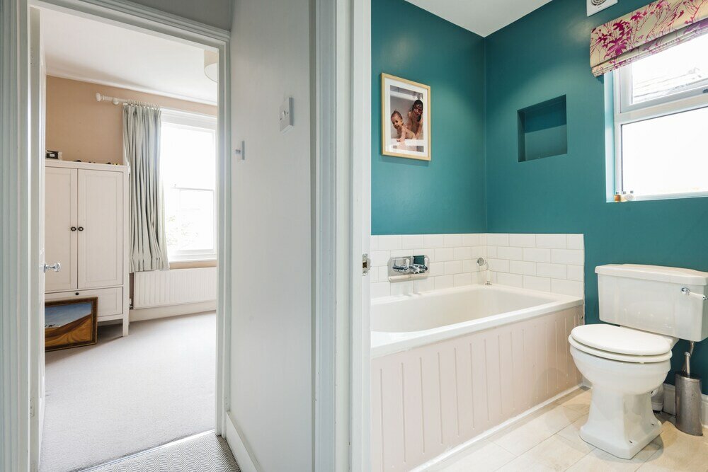 Фото Spectacular Shepherds Bush Home Close to Westfield