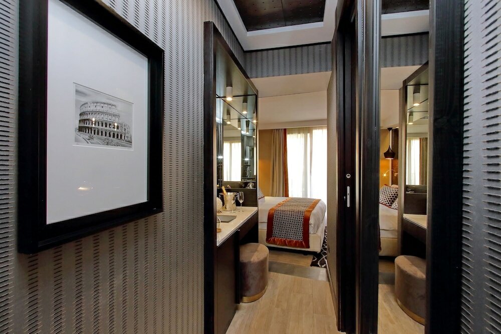 Фото Helmirage Piazza Di Spagna Suite