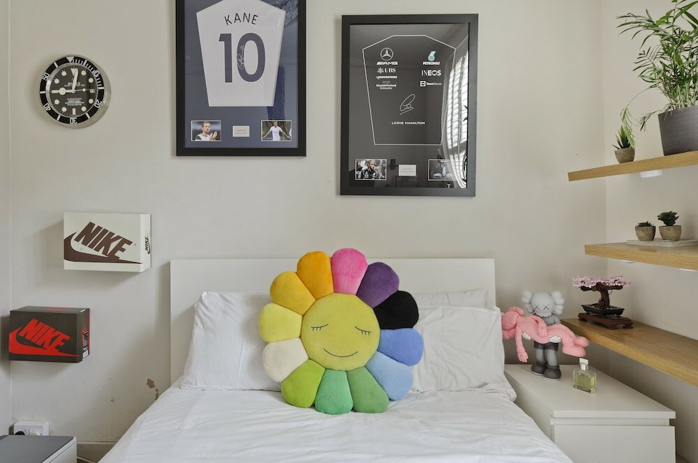 Фото Beautiful Battersea Home by Clapham Junction by UnderTheDoormat