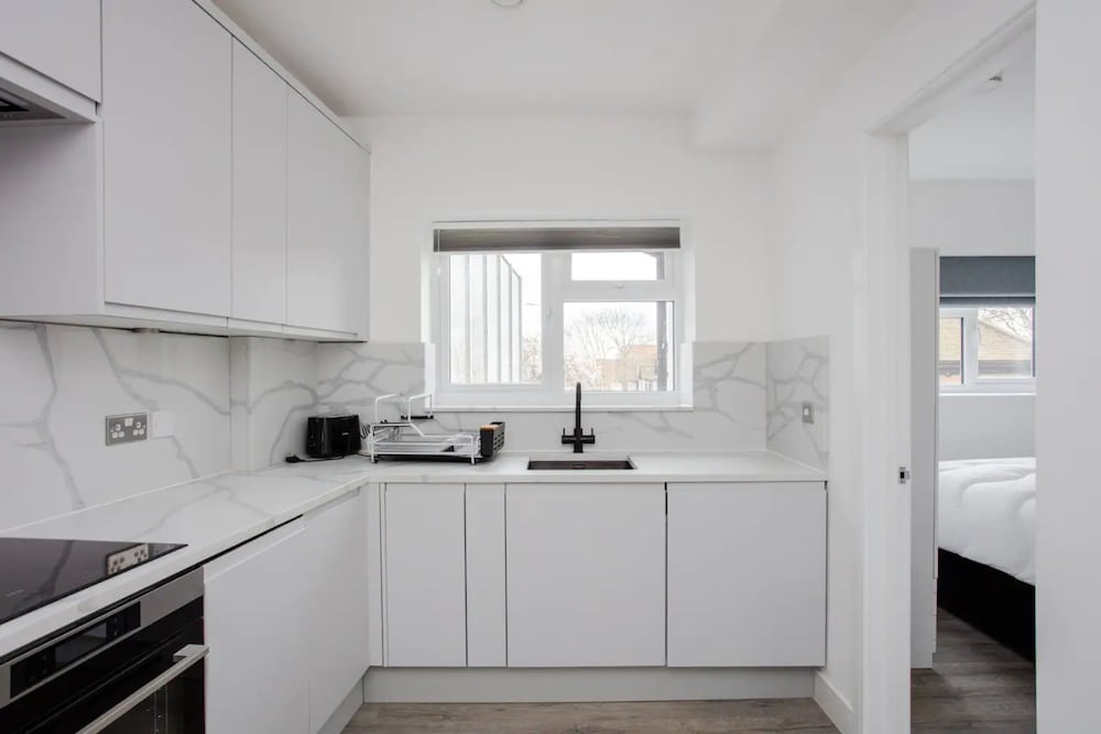 Фото Designer 2 Bedroom Apartment in West London