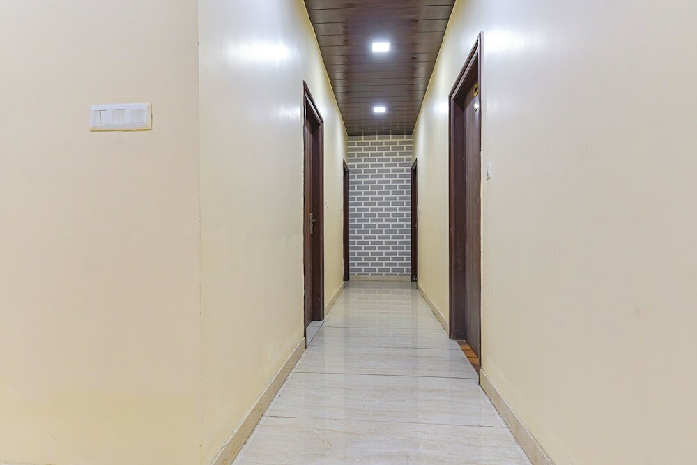 Фото Fabhotel The Castle Homestay Inn