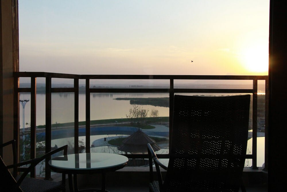 Фото Queshan Lake Arcadia Intl Resort