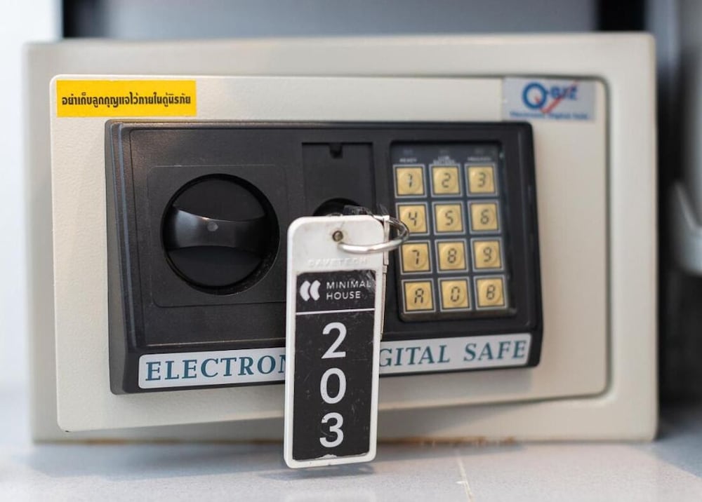 Фото Minimal House Patong - Adults Only