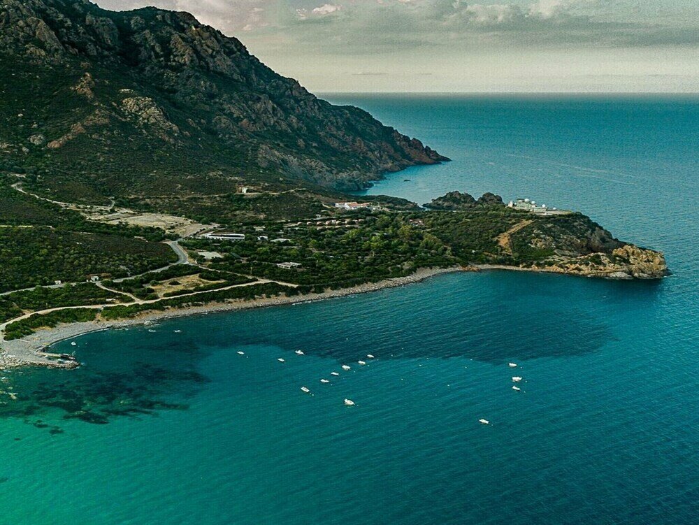 Жильё посуточно Ampio i Piano Lato sud nel Verde, Сардиния, фото