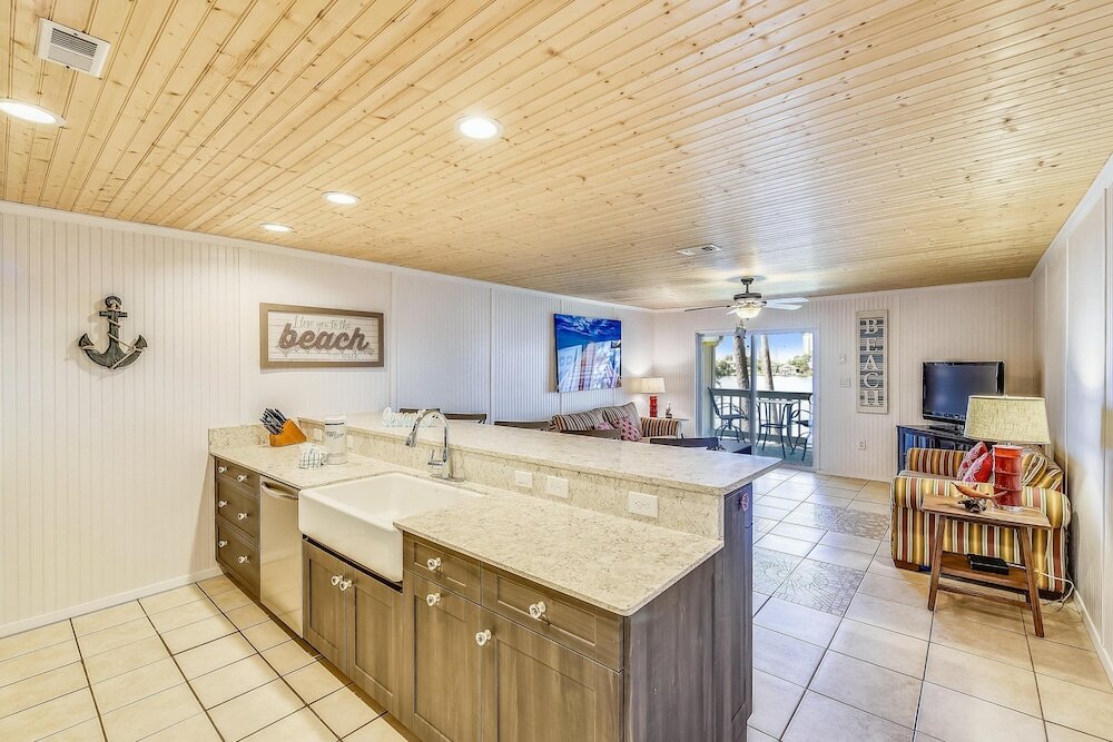 Фото Grand Lagoon Cove by Book That Condo