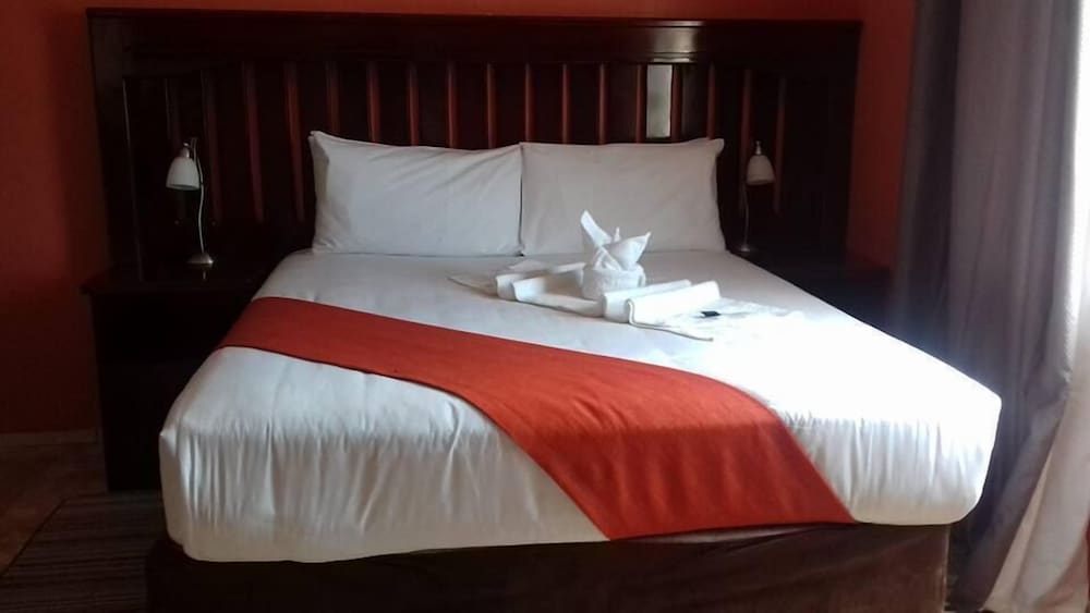 Фото отеля 2