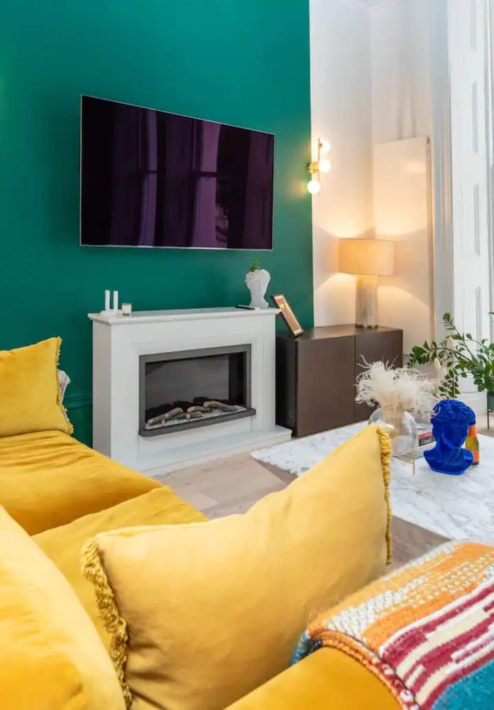 Фото Contemporary 2 Bedroom Flat W/balcony - Bayswater!