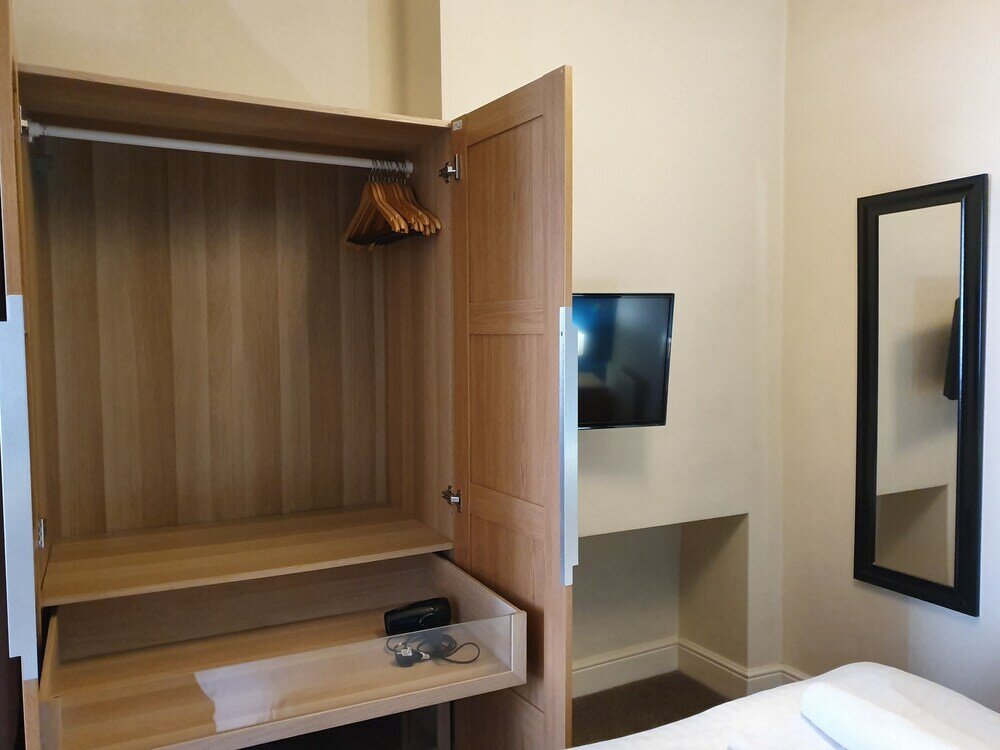 Фото Bath Road Apartments