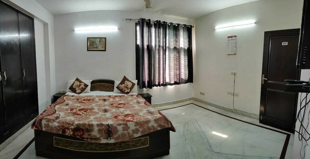 Фото Adb Rooms Knights Inn