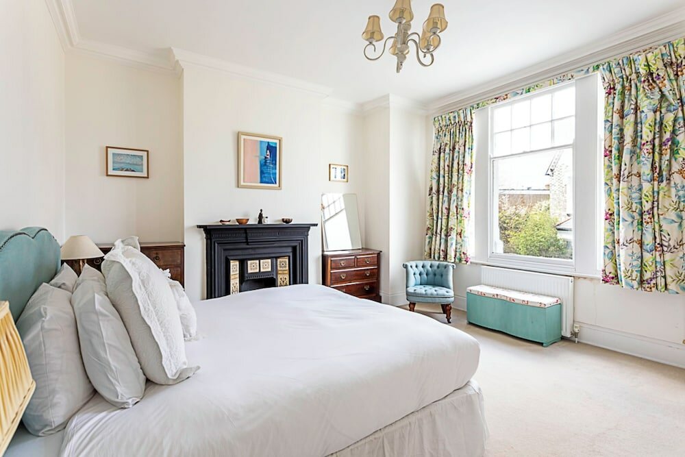 Фото Gorgeous Brixton Garden House