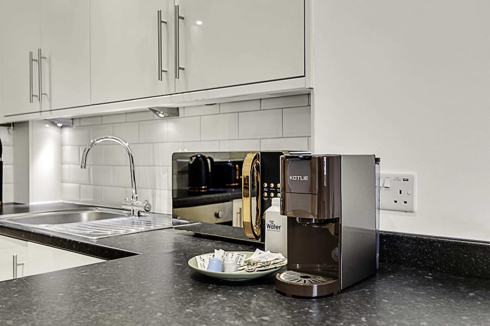 Фото Contemporary Oasis in Paddington III