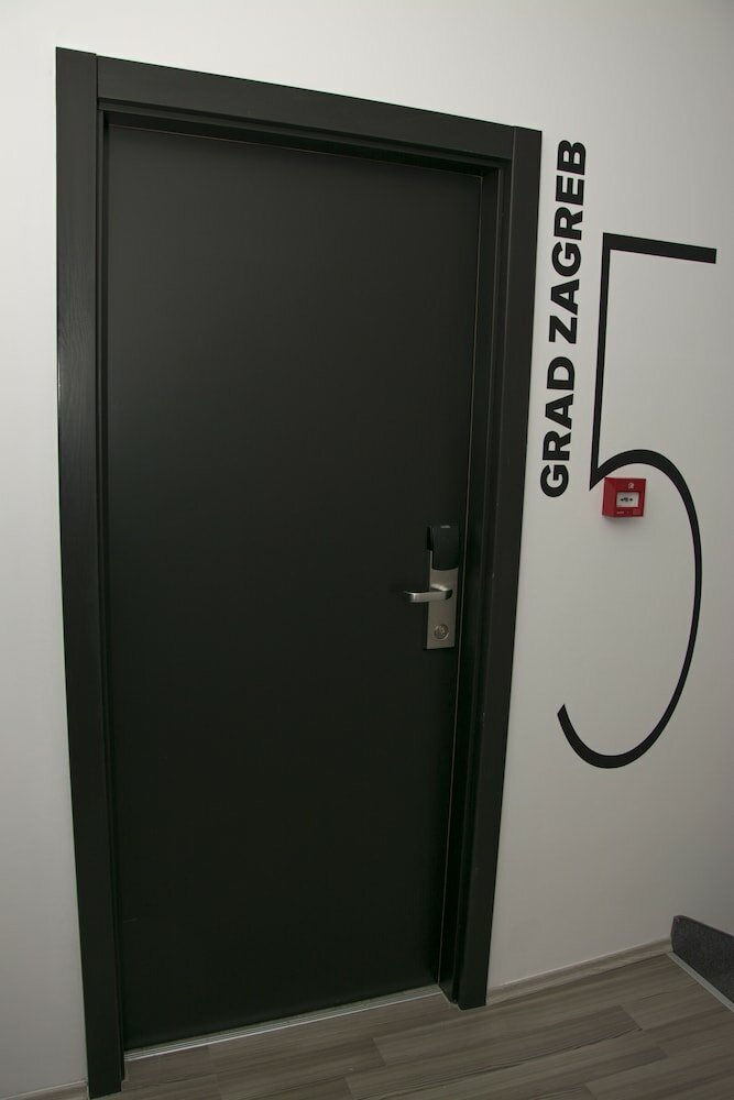 Фото Hostel 101 Dalmatinac Vukovar