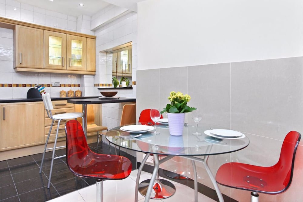 Фото Pml Apartments Gloucester Place