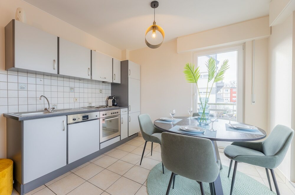 Фото Modern Stylish Apartment w Balcony View