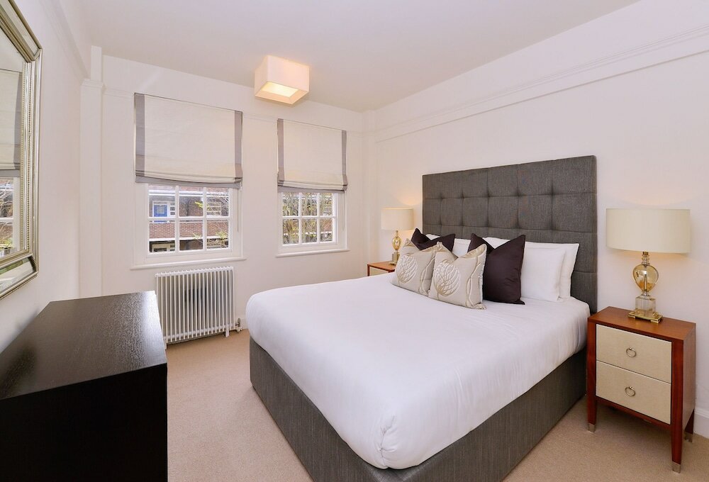 Фото Pelham Court Apartments