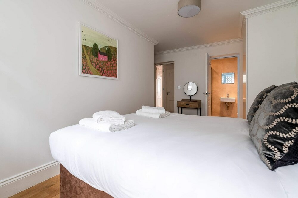 Фото Gorgeous Kentish Town Flat