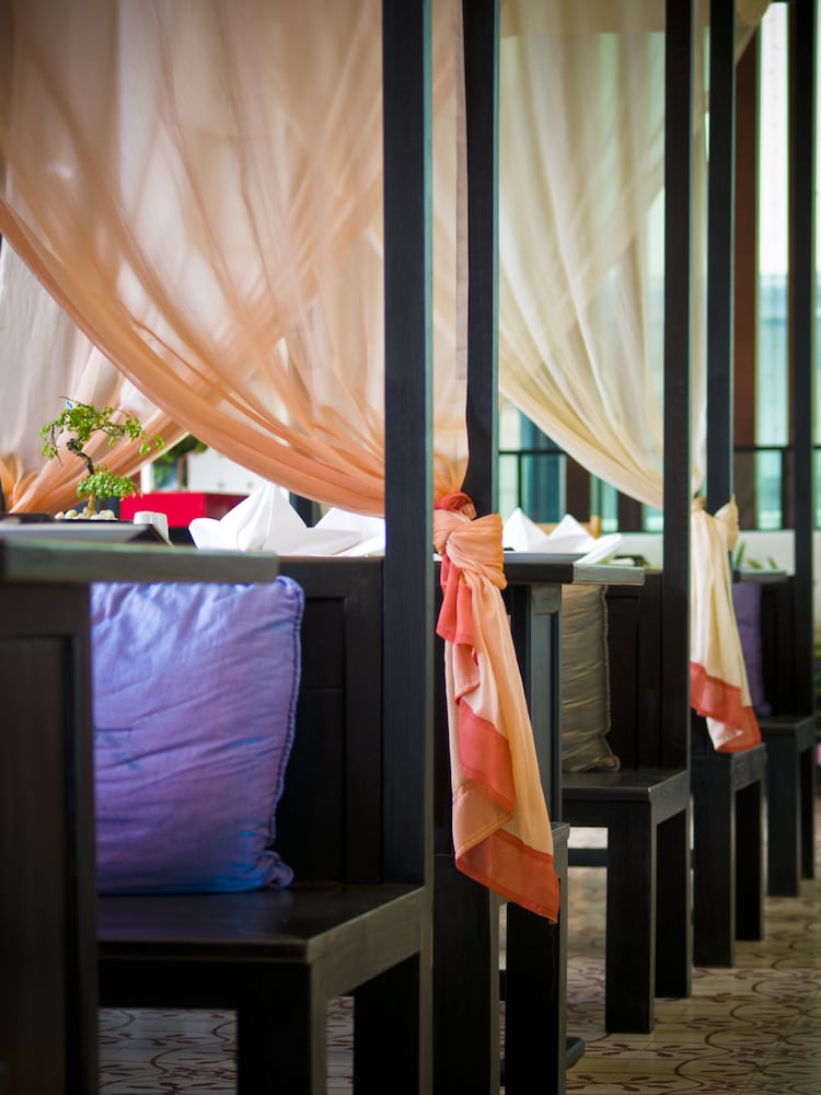 Фото Red Ginger Chic Resort by Tolani