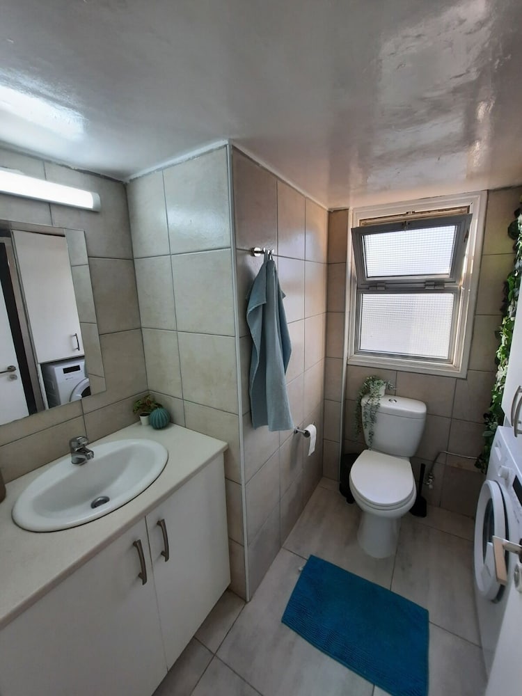 Фото Sea-Esta Seaview Apartment