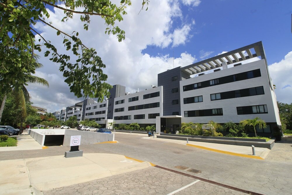 Фото Nick Price Apartments by Spot Rentals