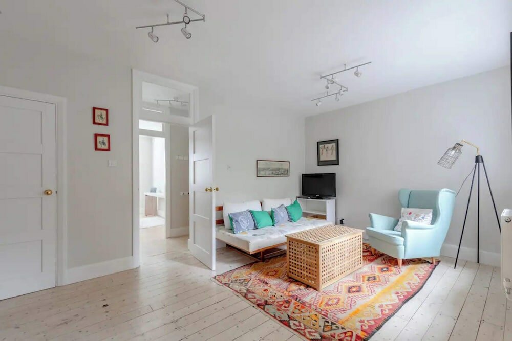 Фото Spacious 1bd Flat With Garden - Hampstead Heath