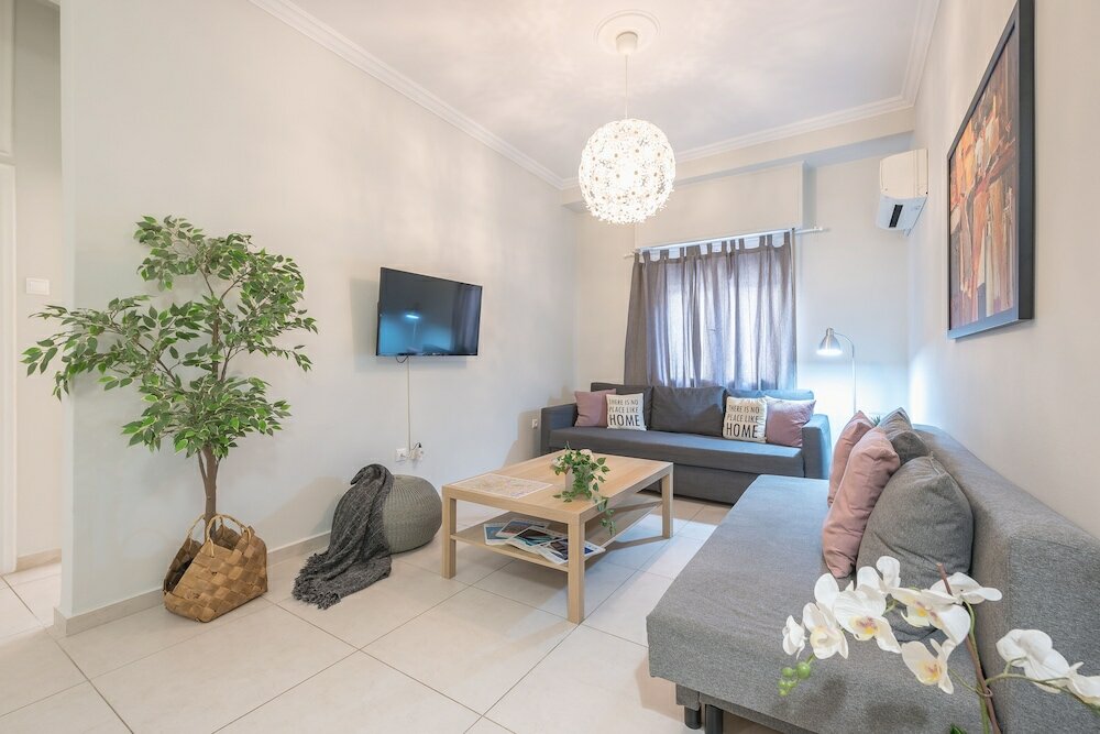 Фото Erythros Boutique Suite by Cloudkeys