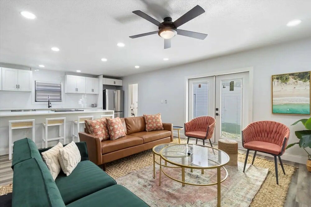 Фото Spacious 4 Br Near Fl Aquarium