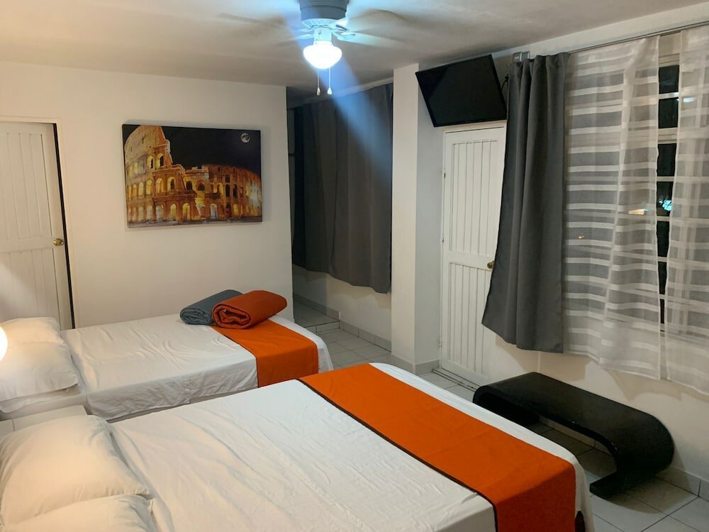 Фото Hotel Posada Jardin