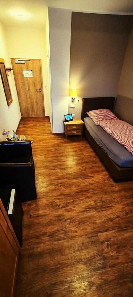 Фото Hotel Am Dalwigker Tor