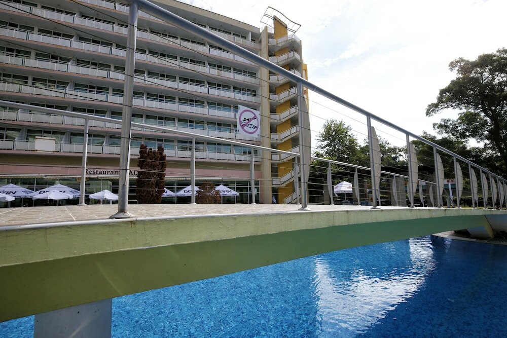 Фото Grand Hotel Oasis