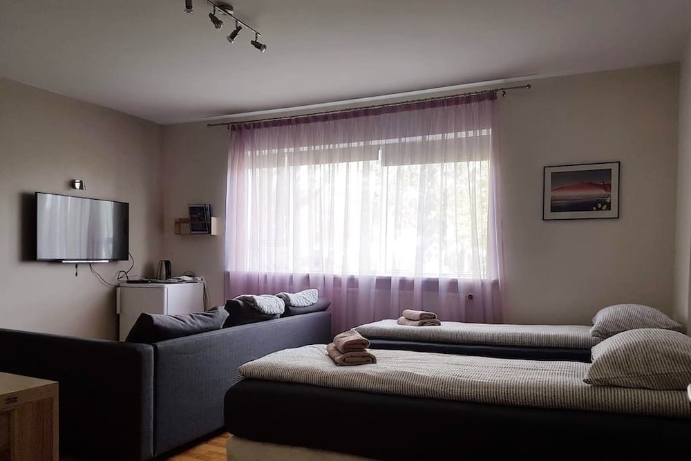 Фото Akureyri Central Rooms