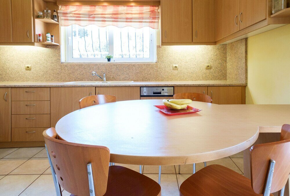 Фото Relaxing Family Home near Beaches