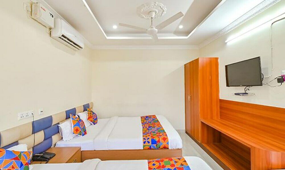 Фото Fabhotel Gns Suites