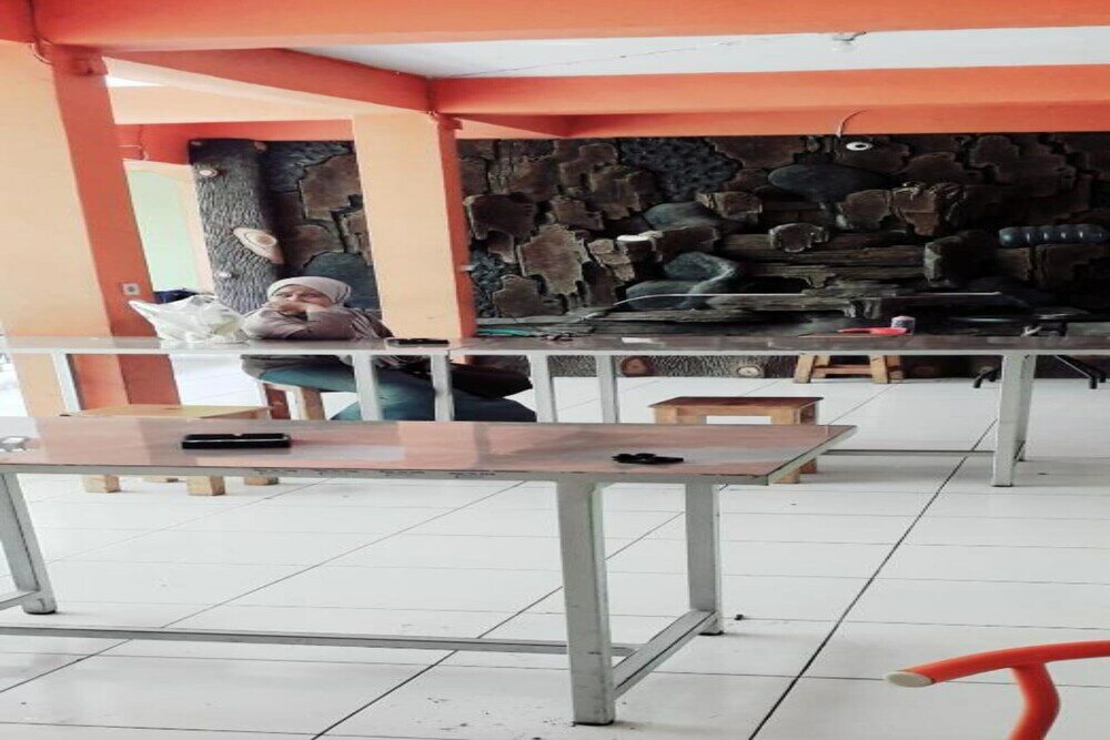 Фото Oyo 90706 Kost Alam Jaya Syariah