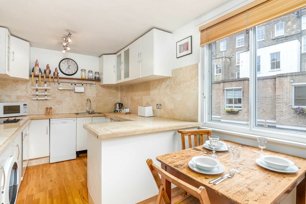 Фото Bright Bayswater Apartment